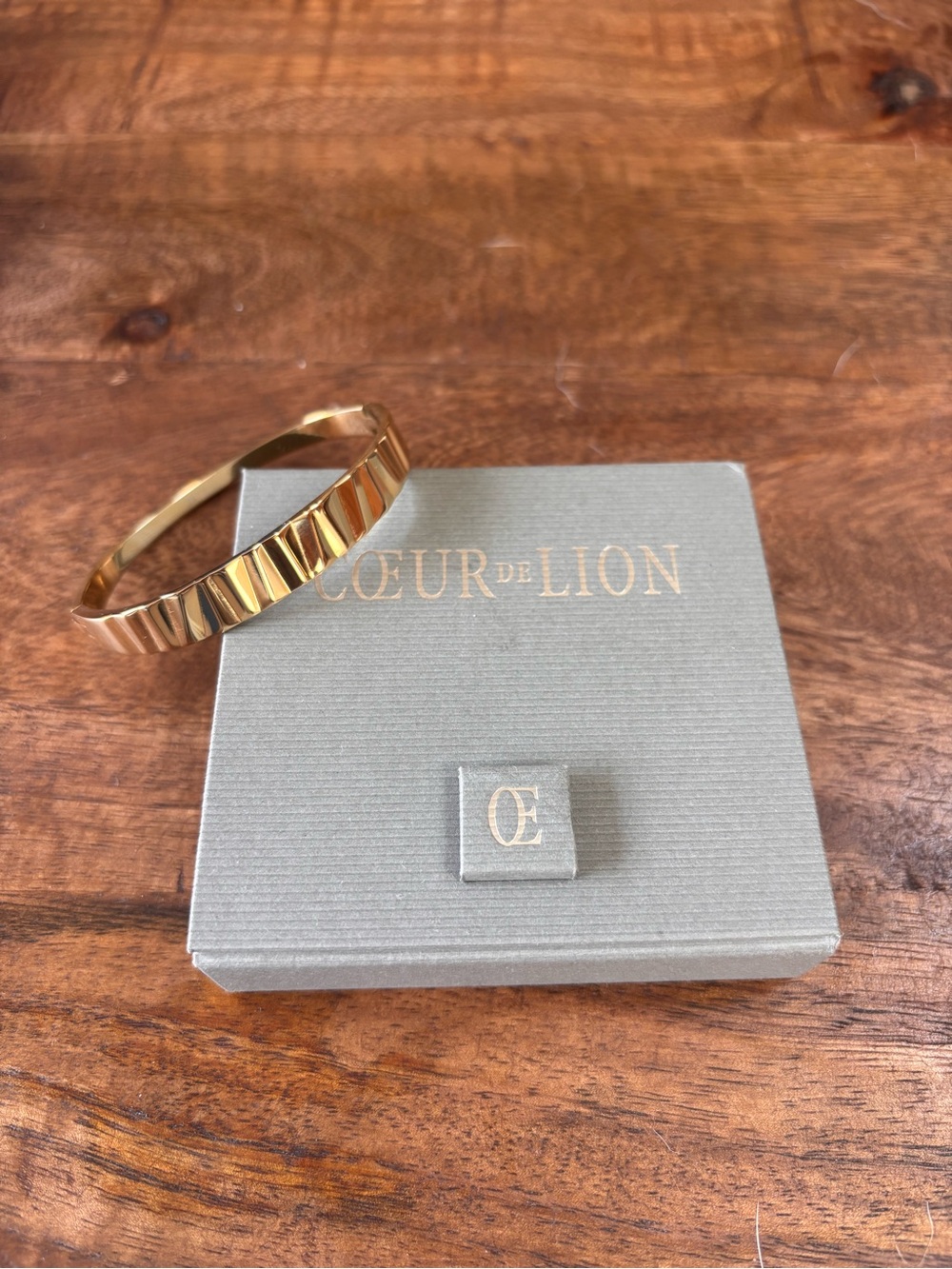 Cœur de Lion Gold Tone Textured Wave Bangle Bracelet
